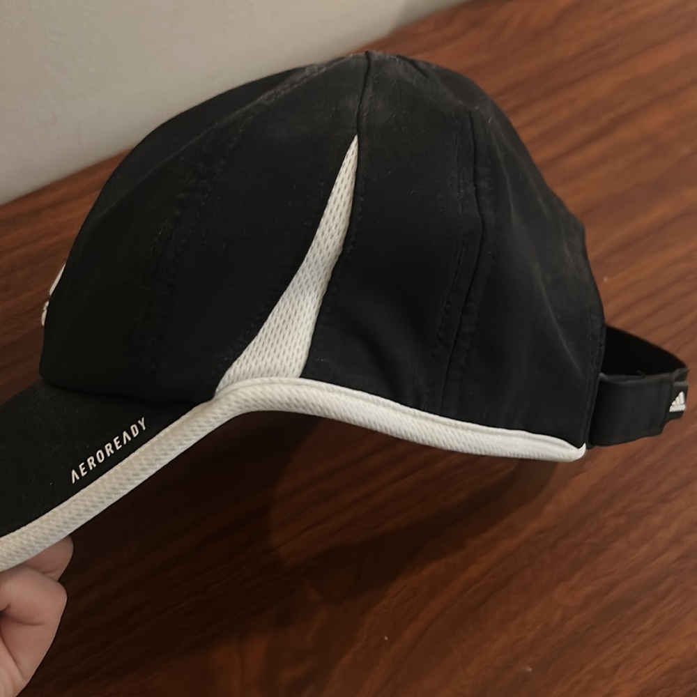 adidas hat - Picture 2 of 2